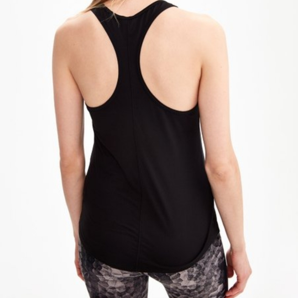 Lolë racerback tank